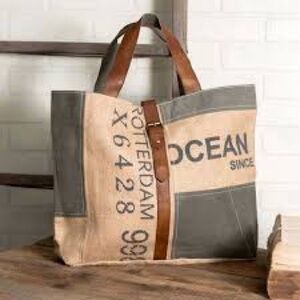 Stylish Canvas Tote Bag with Leather Straps